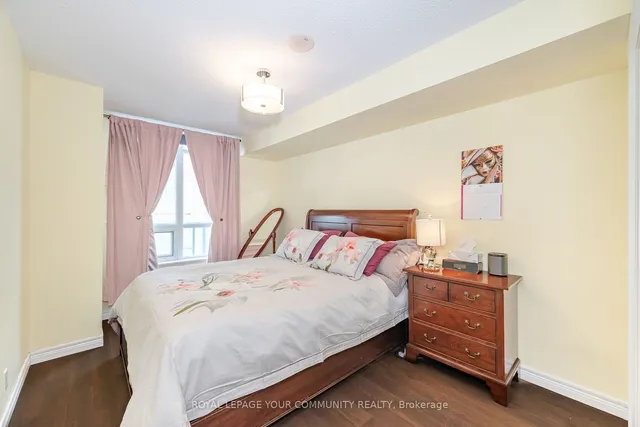 Additional image 6 of 212 Eglinton Ave Unit 506