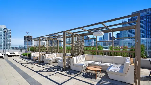 Additional image 31 of 352 Front St Unit 1116