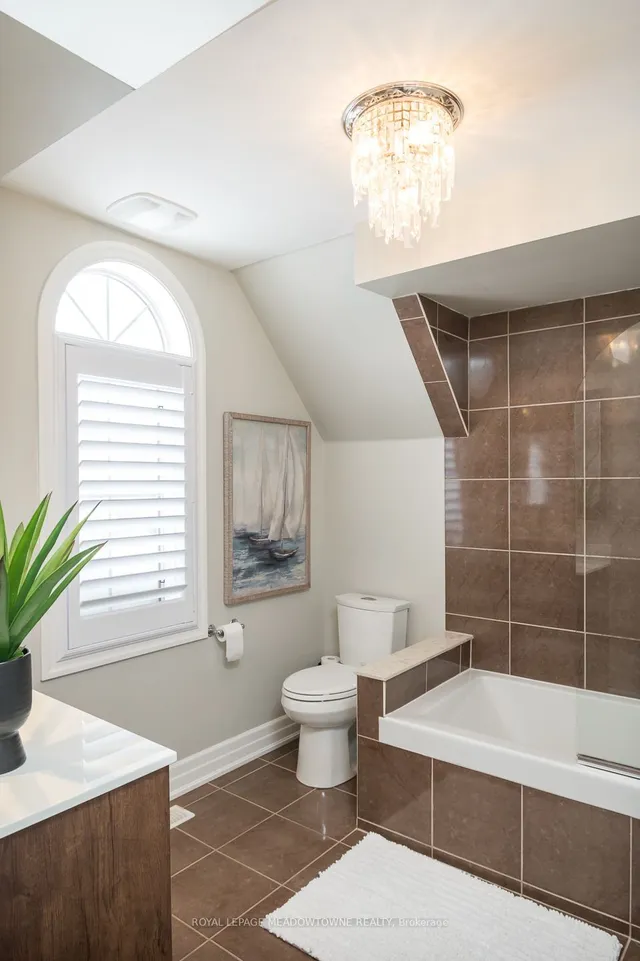 Additional image 39 of 200 Holloway Terr