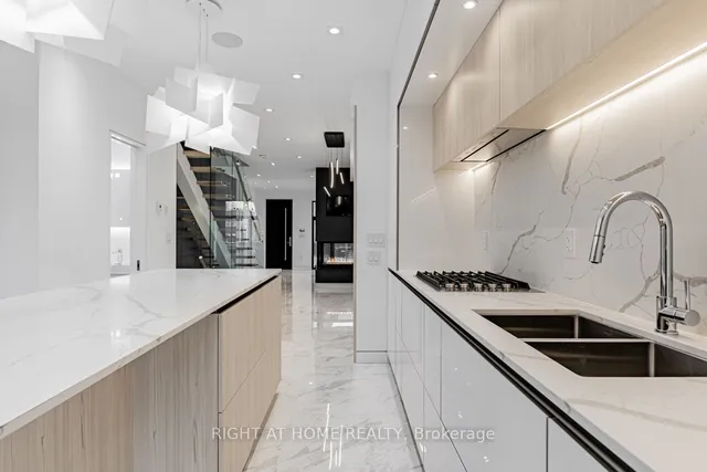 Additional image 12 of 677 Huron St