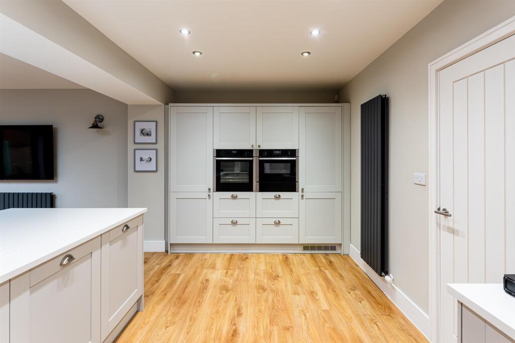 Additional image 7 of Hannah Drive, Locking Parklands - LARGE EXTENSION