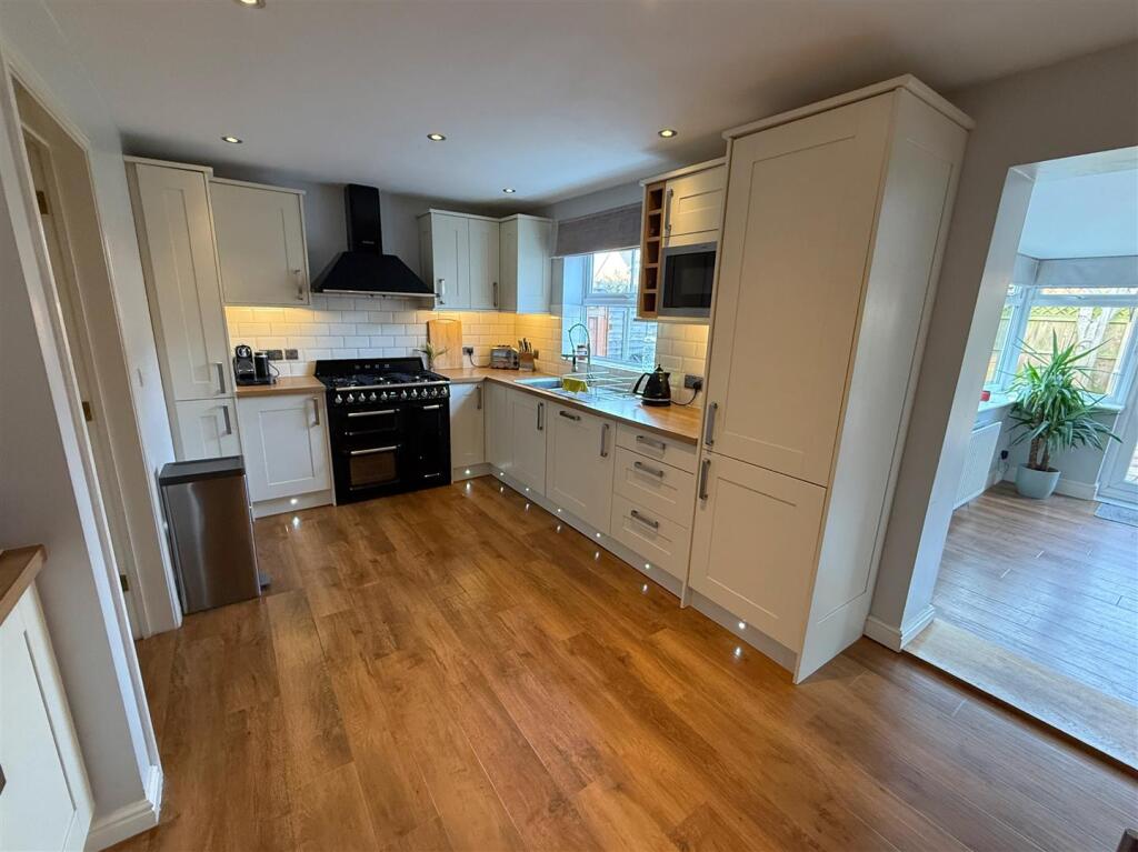 Additional image 5 of St. Laurence Way, Bidford-On-Avon