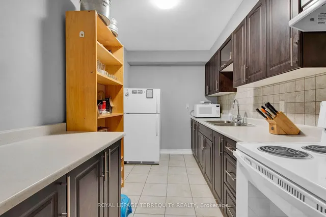 Additional image 16 of 1 Massey Sq Unit 2419