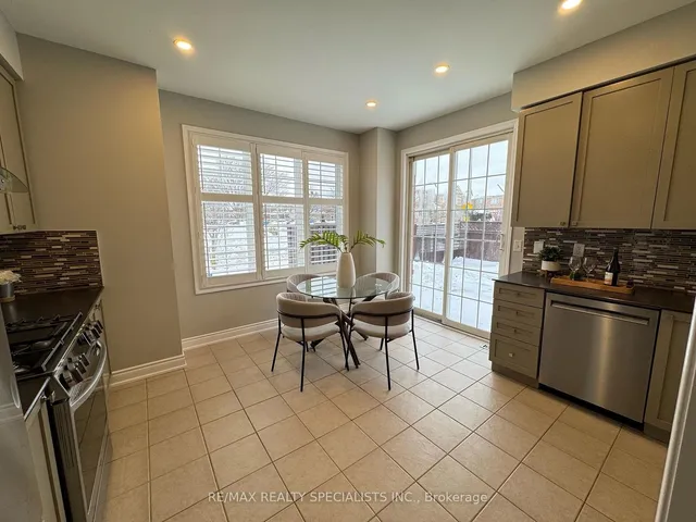 Additional image 8 of 5926 Whitehorn Ave