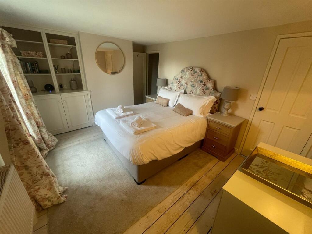 Additional image 5 of Newsham