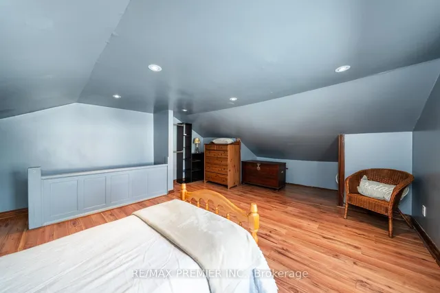 Additional image 31 of 891 Palmerston Ave