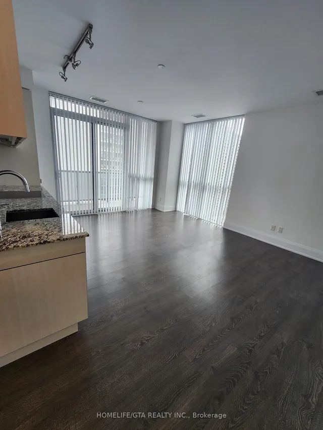 Additional image 9 of 101 Erskine Ave Unit 1502