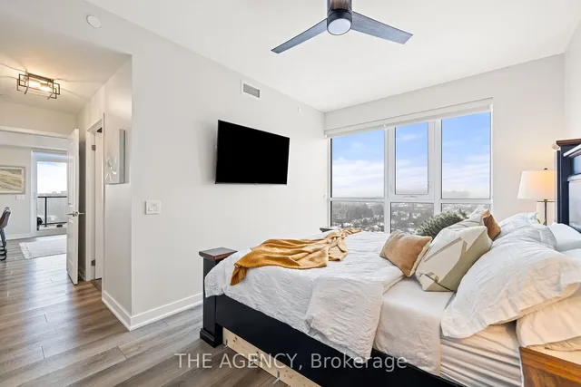 2007 James St Unit 1607