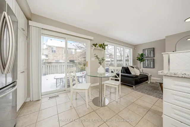 Additional image 14 of 1628 Cartwright Cres