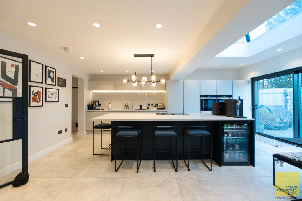 Hanbury Croft B60 4BF