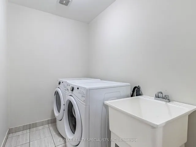 Additional image 29 of 78 Roulette Cres