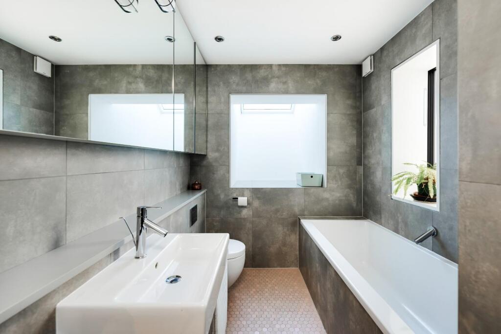 Additional image 27 of Great Brockeridge, Bristol