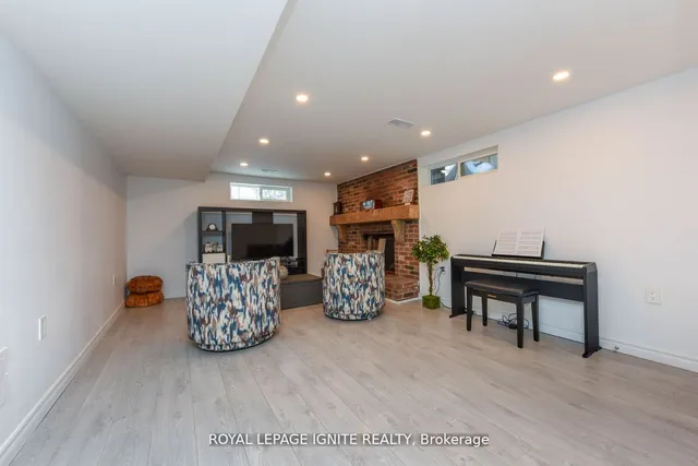 Additional image 23 of 208 Riverplace Cres