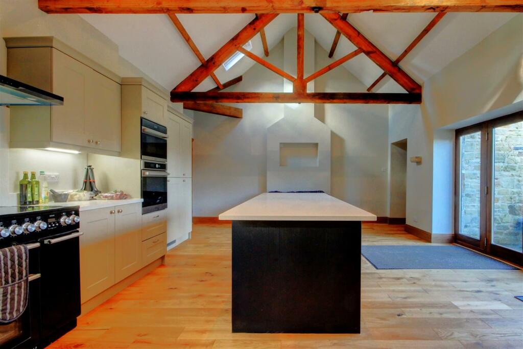 Additional image 19 of Carlton, Richmond