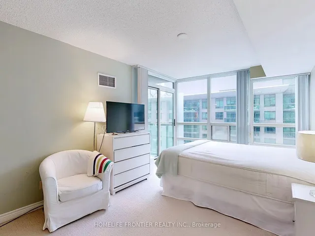 Additional image 16 of 30 Grand Trunk Cres Unit 1812