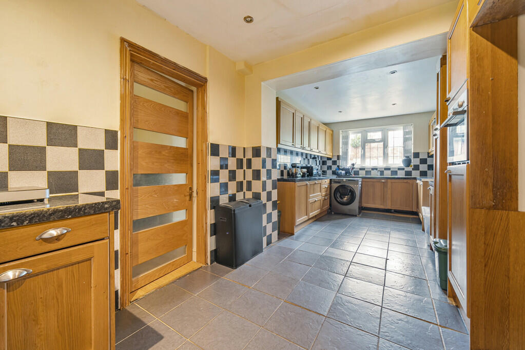 Additional image 17 of Wimborne Avenue, Chislehurst