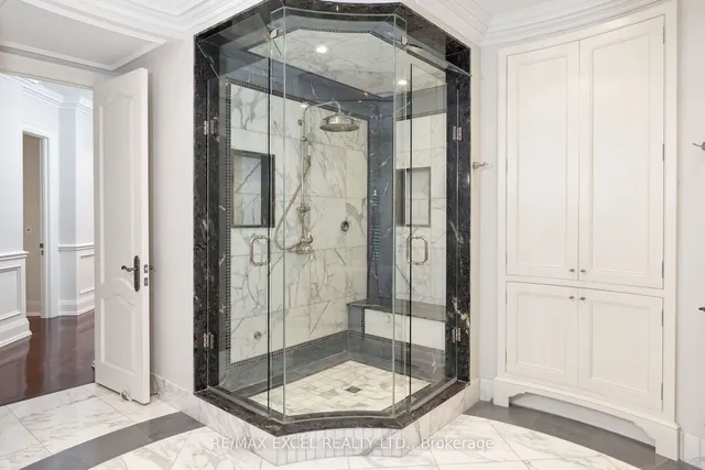 Additional image 23 of 36 Old Yonge St