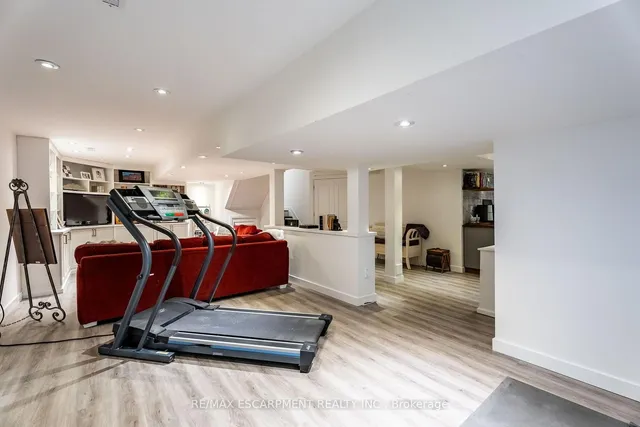 Additional image 32 of 154 Westchester Rd