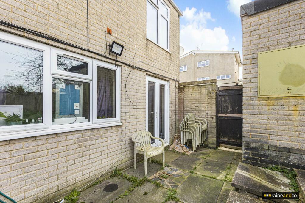 Additional image 16 of Hare Lane, Hatfield