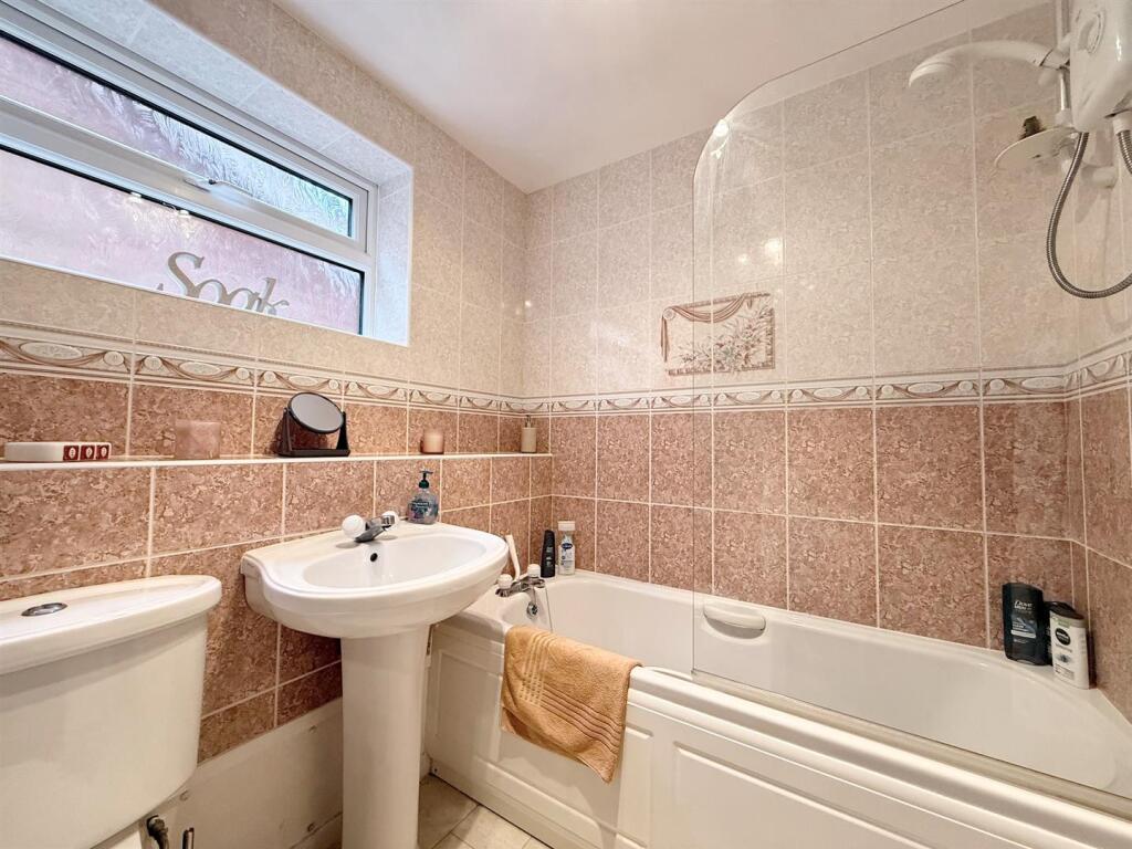 Additional image 25 of Chestnut Close, Streetly, Sutton Coldfield