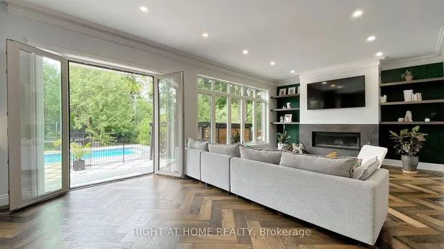 Additional image 9 of 10 Avery Ave