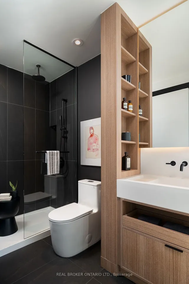 Additional image 33 of 55 Charles St Unit 2206