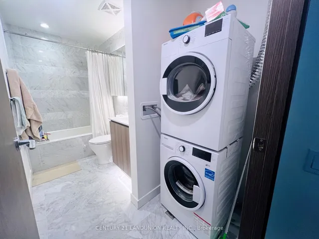 Additional image 19 of 17 Bathurst St Unit 3503