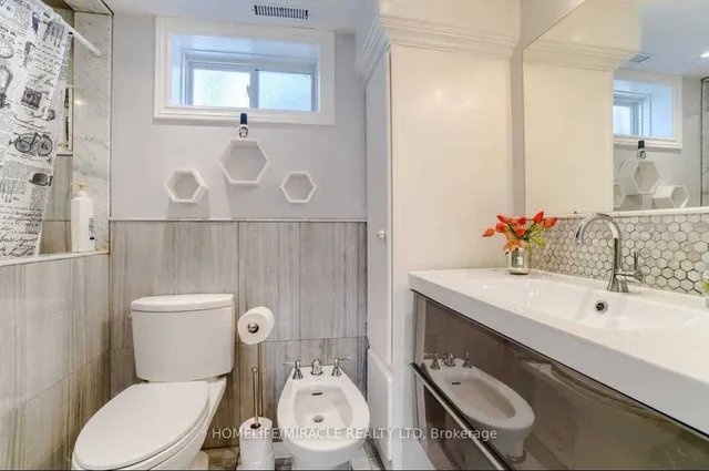 Additional image 33 of 37 Meadowland Dr