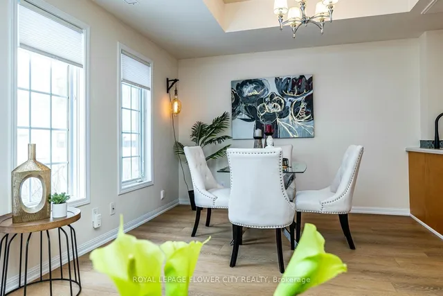 Additional image 24 of 11 Niagara St Unit 14