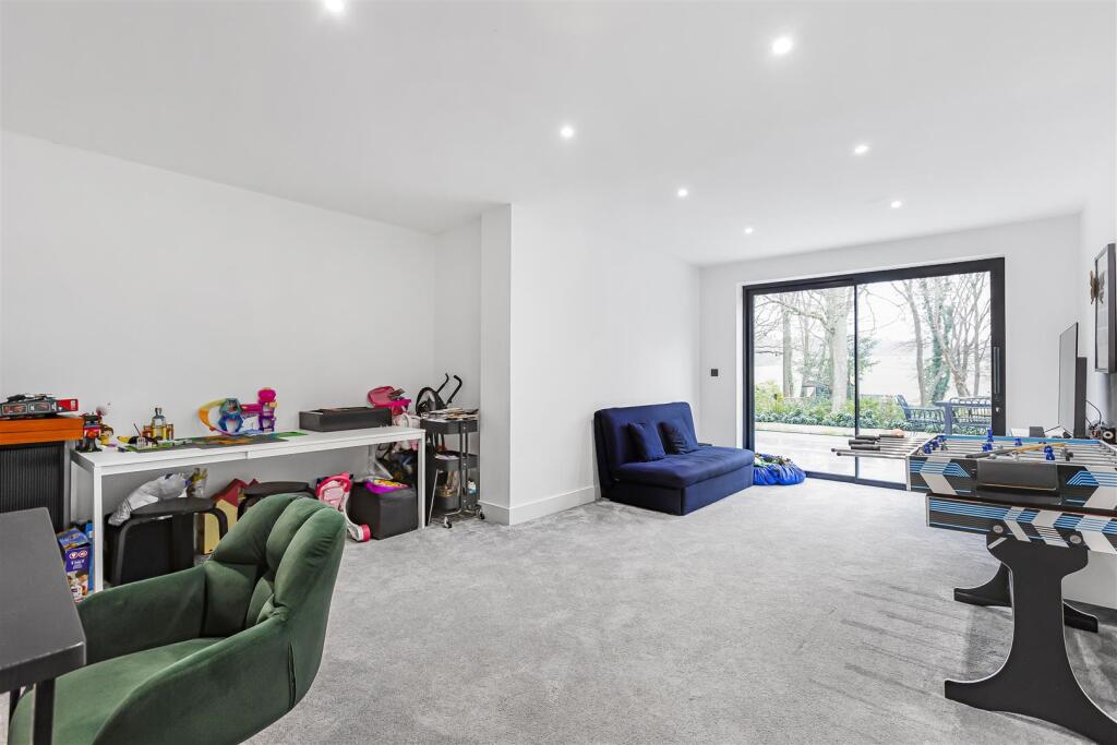 Additional image 16 of Firs Walk, Tewin