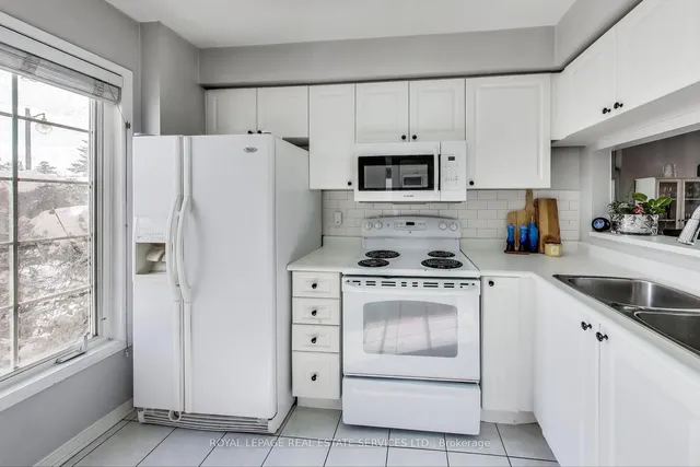 Additional image 8 of 210 Manitoba St Unit 10