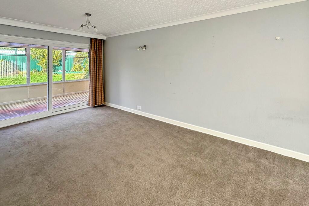 Additional image 7 of Jesmond Avenue, Highcliffe, Dorset. BH23 5AY