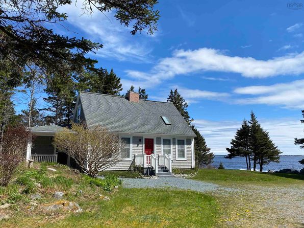71 Moose Harbour Rd, Queens, NS B0T 1K0