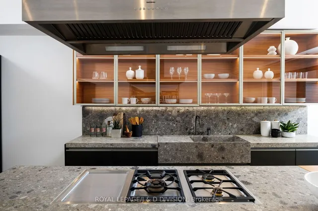 Additional image 7 of 33 Webster Ave