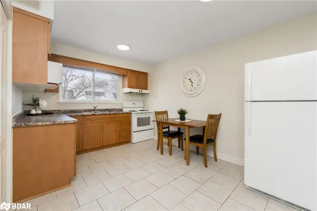 Additional image 18 of 46 Tara Park Cres