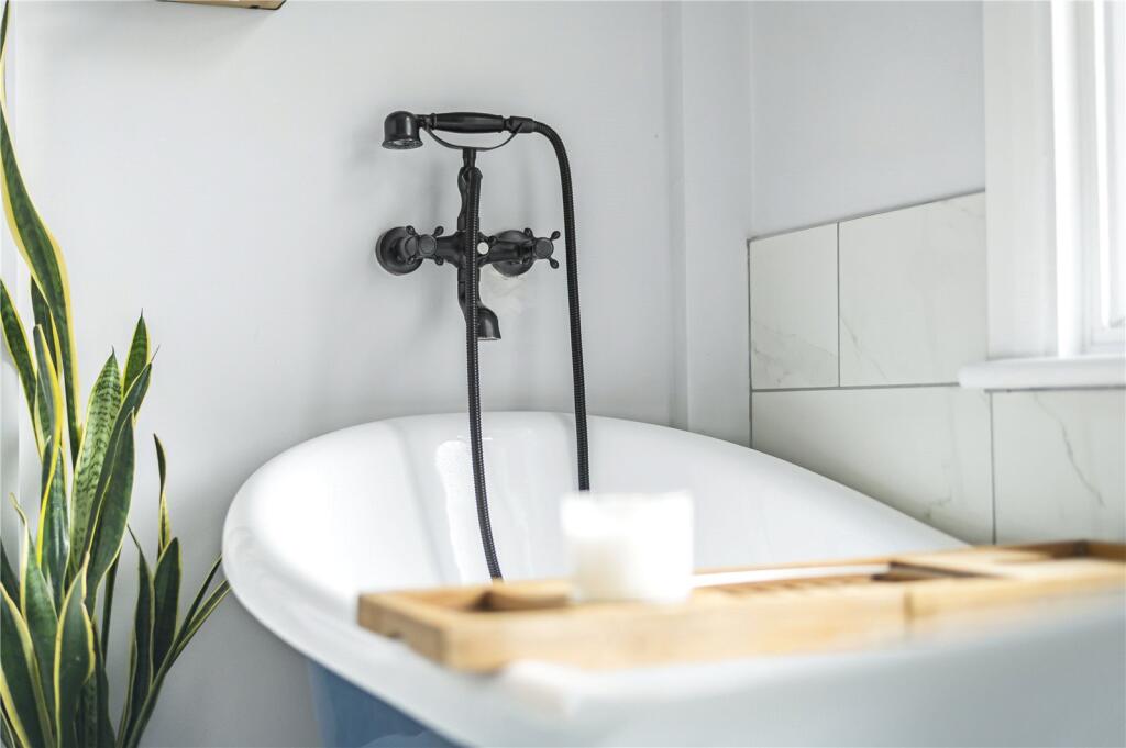 Additional image 16 of Howard Road, Bromley, BR1