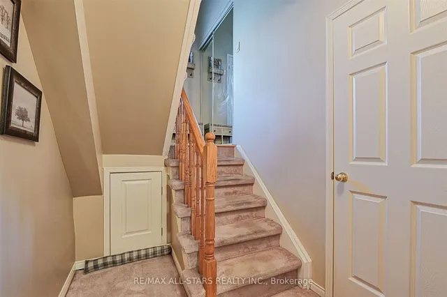 Additional image 31 of 50 Markham Rd Unit 15