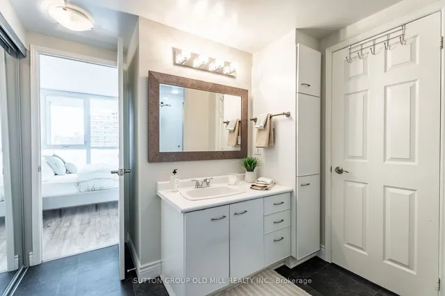 Additional image 16 of 415 Locust St Unit 406