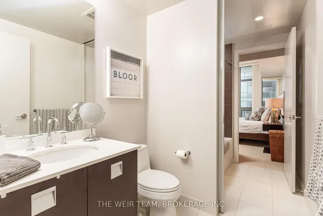 Additional image 17 of 33 Charles St Unit 1411