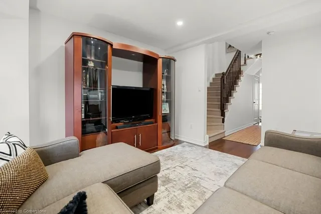 Additional image 8 of 2220 Queensway Dr Unit 13