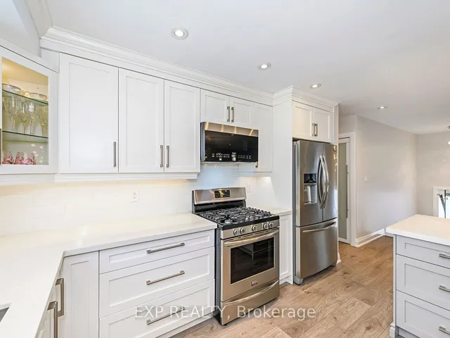 Additional image 10 of 3496 Caplan Cres