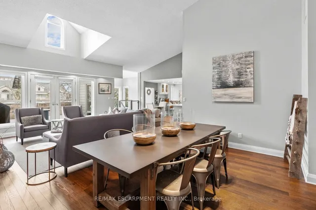 Additional image 8 of 3230 New St Unit 3