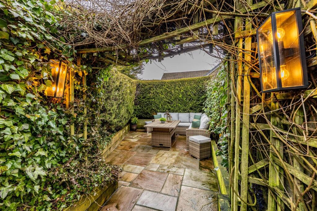 Additional image 27 of Coniston Avenue, Queensbury, Bradford