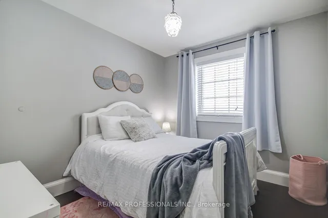 Additional image 24 of 57 Odessa Ave