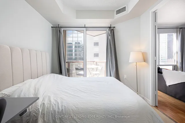 Additional image 16 of 85 Bloor St Unit 1413