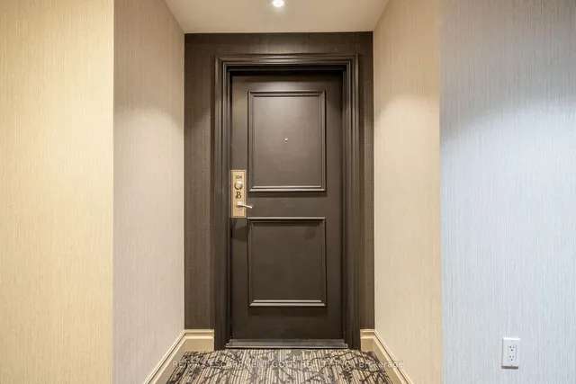 Additional image 5 of 1477 Lakeshore Rd Unit 304