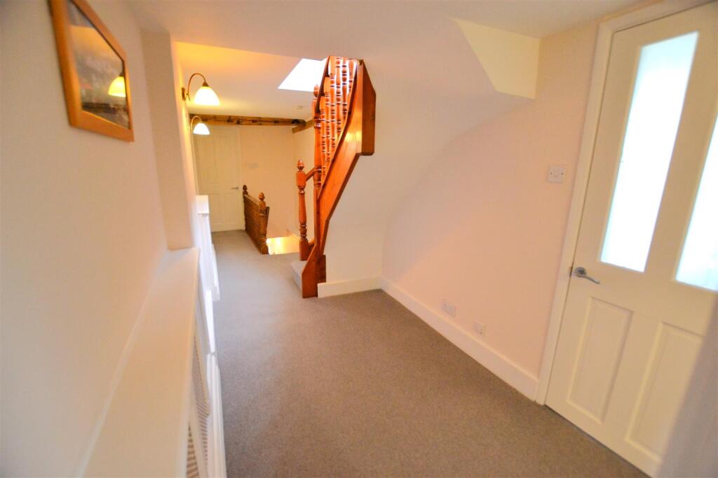 Additional image 33 of Woodside Green, Will Hill, Essendon