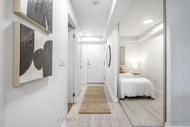 Additional image 2 of 525 Adelaide St Unit 1622