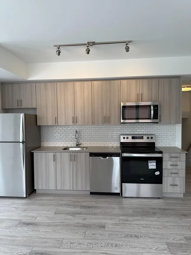 Additional image 10 of 4017 Hickory Dr Unit 16