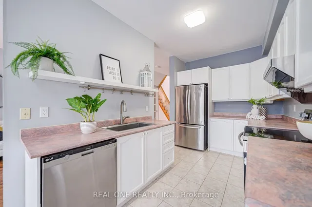 Additional image 9 of 963 KING Rd Unit 25